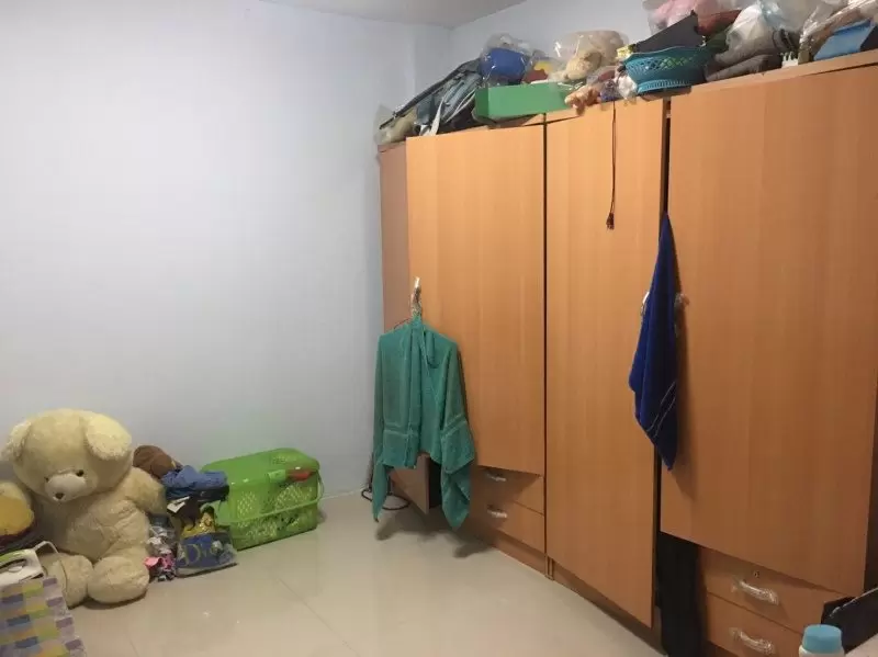 ขายถูก ทาวน์เฮ้าส์ชั้นเดียว 26 ตรว หมู่บ้านเลค เลเจนท์ ต ตะเคียนเตี้ย อ บางละมุง จ ชลบุรี ขายต่ำกว่าราคาประเมิน 1 แสน ซื้อบ้านมีเงินติดกระเป๋า 