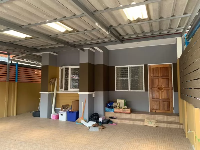 ขายถูก บ้านแฝดชั้นเดียว 43ตรว หมู่บ้านไกรวงศ์3 ต บ้านฉาง อ บ้านฉาง จ ระยอง ขายต่ำกว่าราคาประเมิน 1 แสน ซื้อบ้านมีเงินติดกระเป๋า 