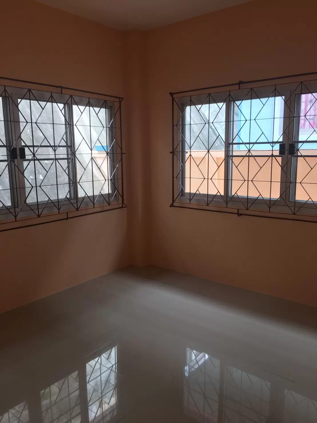 ขายถูก บ้านแฝดชั้นเดียว หมู่บ้านริมบึง ต แม่น้ำคู้ อ ปลวกแดง จ ระยอง ขายต่ำกว่าราคาประเมิน 1 แสน ซื้อบ้านมีเงินติดกระเป๋า 