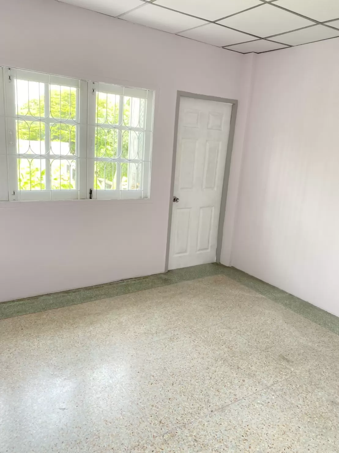 ขายถูก ทาวน์เฮ้าส์สองชั้น 17 9 ตรว หมู่บ้านทวีวรรณ ต ท่าประดู่ อ เมือง จ ระยอง ขายต่ำกว่าราคาประเมิน 1 แสน ซื้อบ้านมีเงินติดกระเป๋า 