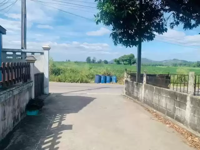 ทาวน์เฮ้าส์ชั้นเดียว 21ตรว บ้านหนองไผ่แก้ว อ บ้านบึง จ ชลบุรี