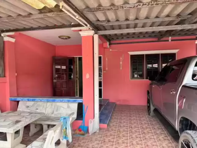 ขายถูก 1 35ล บ้านแฝดชั้นเดียว 32 8ตรว หมู่บ้านรุ่งเรือง ต มาบข่า อ นิคมพัฒนา จ ระยอง ติดแบ็คลิสก็ซื้อได้ ขายต่ำกว่าประเมิน พร้อมปรับปรุงลูกค้าเลือกสีได้ 