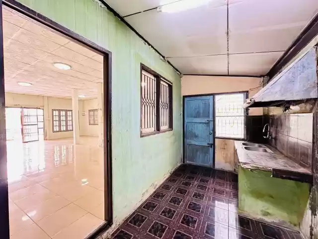 บ้านดี่ยวชั้นเดียว หมู่บ้านลูกยอด ต เชิงเนิน อ เมืองระยอง จ ระยอง