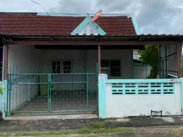 ขายถูก ทาวน์เฮ้าส์ชั้นเดียว 36 ตรว หมู่บ้านสุทธิ์ศักดิ์ ต เชิงเนิน อ เมือง จ ระยอง ขายต่ำกว่าราคาประเมิน 1 แสน ซื้อบ้านมีเงินติดกระเป๋า 