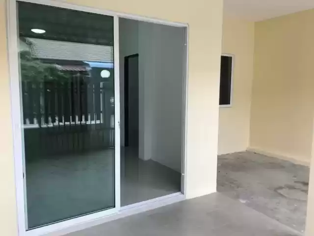 บ้านทาวน์เฮ้าส์ชั้นเดียว 21 4ตรว หมู่บ้านร่มเย็น นิคมพัฒนา จ ระยอง ขายต่ำกว่าราคาประเมิน 1 แสน ซื้อบ้านมีเงินติดกระเป๋า 